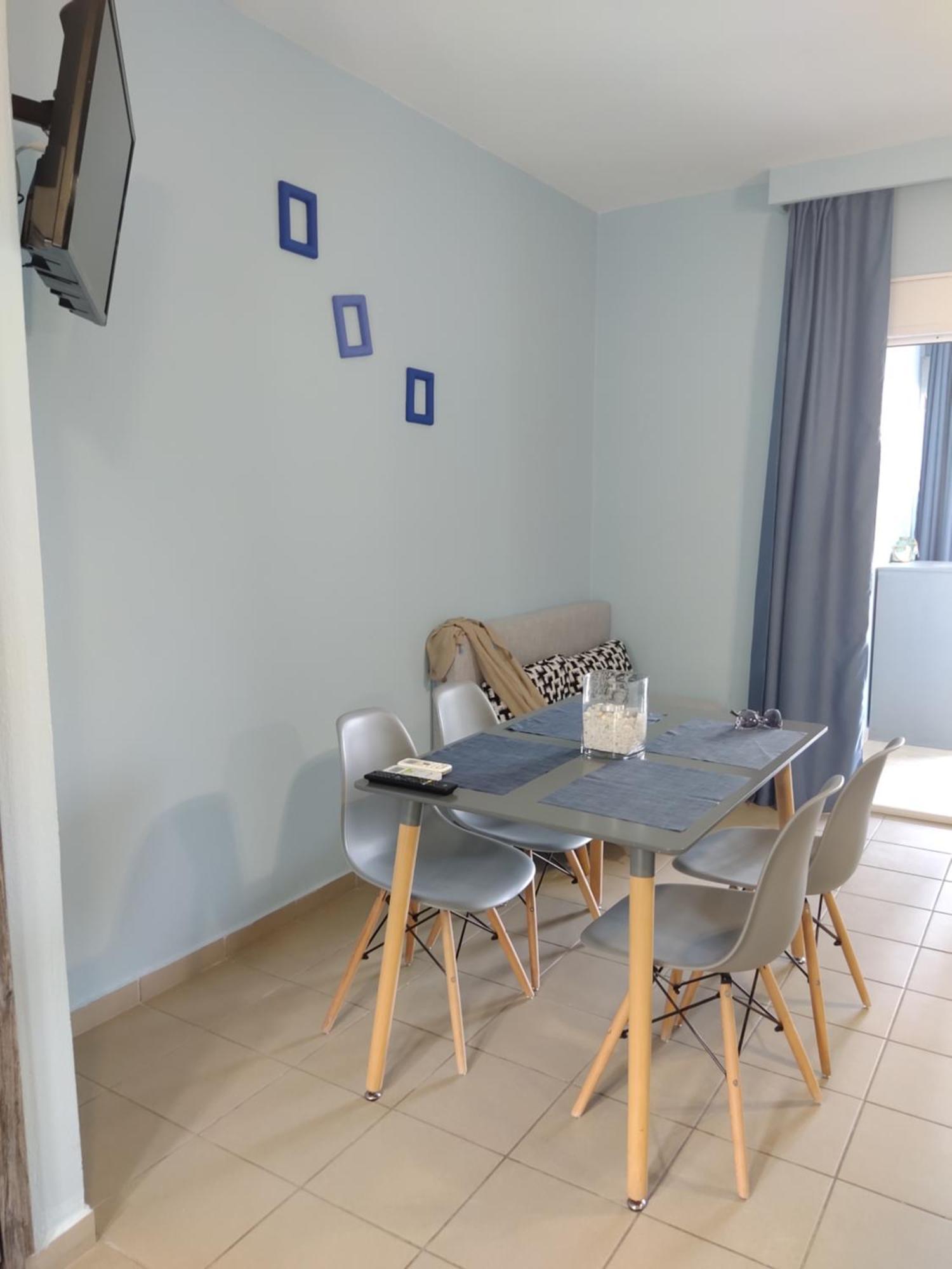 Celeste Deluxe Apartments Skala Potamia  Room photo